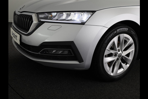 Škoda Octavia Combi 1.0 TSI Style 110pk | Navigatie | Parkeersensoren voor en achter | Apple Carplay -/ Andriod auto |  Verwambare voorstoelen