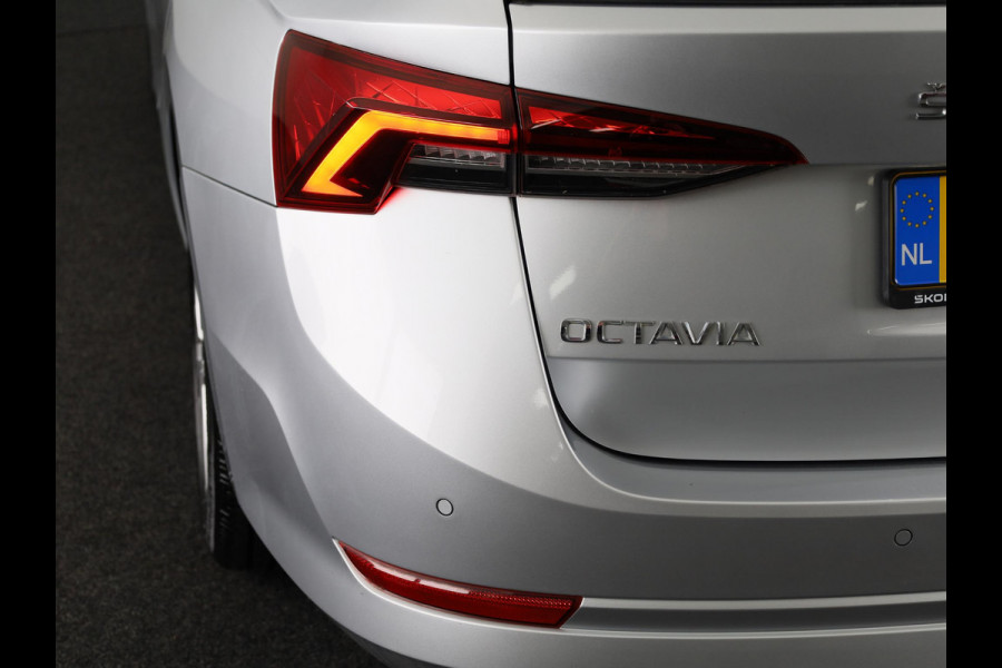Škoda Octavia Combi 1.0 TSI Style 110pk | Navigatie | Parkeersensoren voor en achter | Apple Carplay -/ Andriod auto |  Verwambare voorstoelen