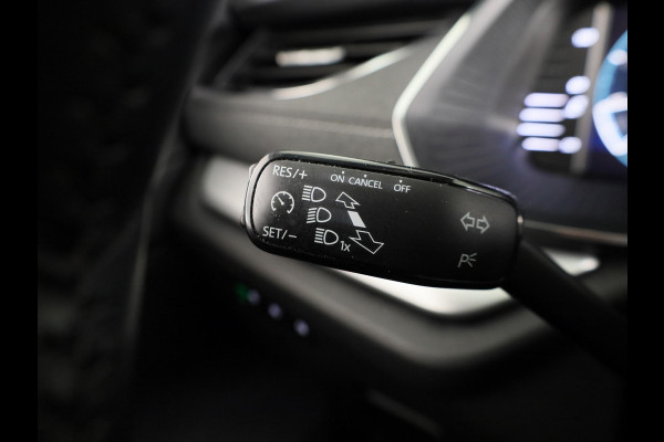 Škoda Octavia Combi 1.0 TSI Style 110pk | Navigatie | Parkeersensoren voor en achter | Apple Carplay -/ Andriod auto |  Verwambare voorstoelen