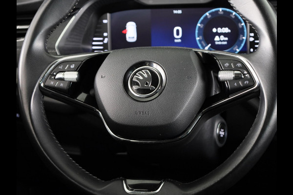 Škoda Octavia Combi 1.0 TSI Style 110pk | Navigatie | Parkeersensoren voor en achter | Apple Carplay -/ Andriod auto |  Verwambare voorstoelen