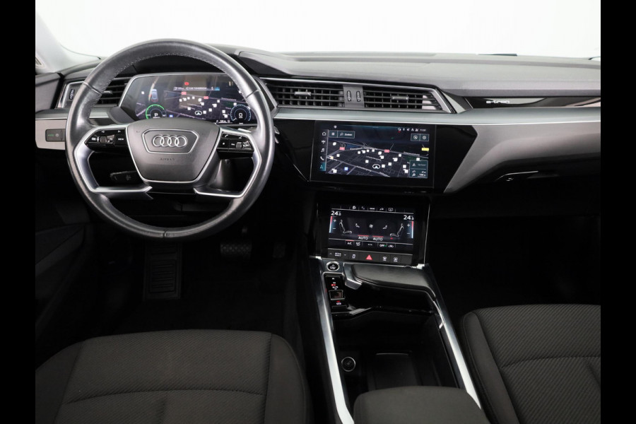 Audi e-tron 50 quattro edition 71 kWh 313 pk | SoH 99% | Navigatie | Trekhaak (afneembaar) | Parkeersensoren | Luchtvering |