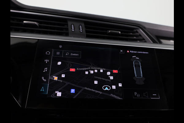 Audi e-tron 50 quattro edition 71 kWh 313 pk | SoH 99% | Navigatie | Trekhaak (afneembaar) | Parkeersensoren | Luchtvering |