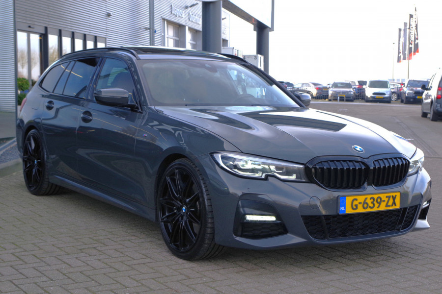 BMW 3 Serie Touring 330i 259 PK High Executive M-Sport Edition, Panoramadak, Trekhaak, Individual, Head-Up