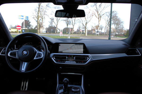 BMW 3 Serie Touring 330i 259 PK High Executive M-Sport Edition, Panoramadak, Trekhaak, Individual, Head-Up