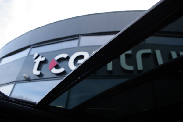 BMW 3 Serie Touring 330i 259 PK High Executive M-Sport Edition, Panoramadak, Trekhaak, Individual, Head-Up