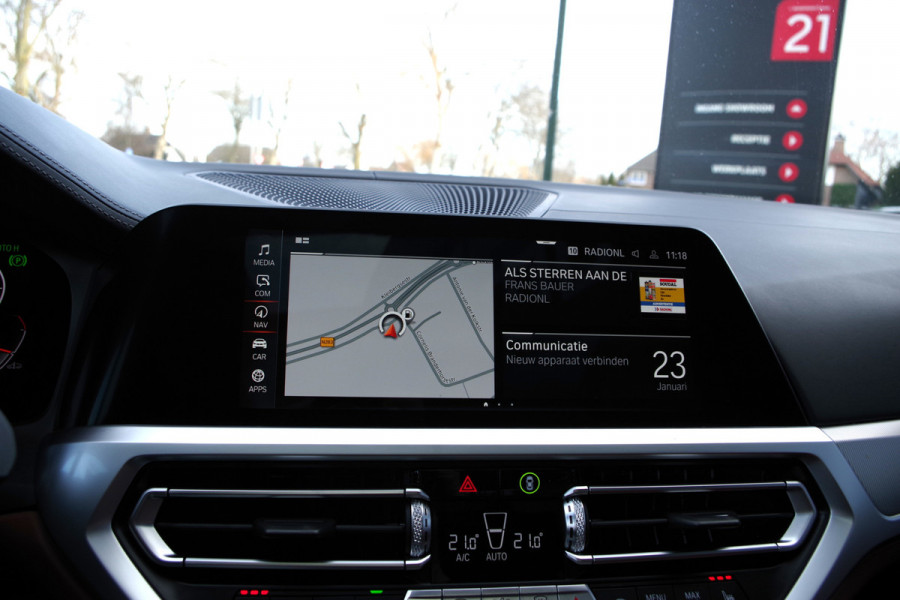 BMW 3 Serie Touring 330i 259 PK High Executive M-Sport Edition, Panoramadak, Trekhaak, Individual, Head-Up