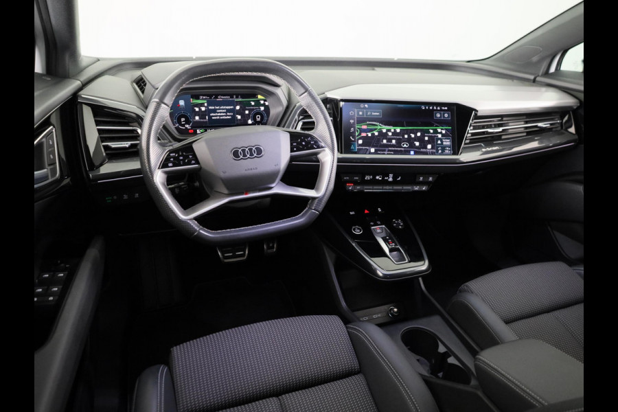 Audi Q4 Sportback e-tron 40 S edition 77 kWh 204 pk | SoH 98% | Navigatie | Parkeersensoren (Park assist) | Achteruitrijcamera | Stoelverwarming | S-Line |