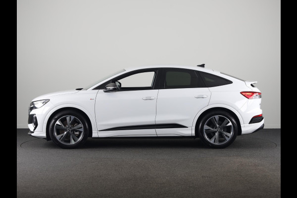 Audi Q4 Sportback e-tron 40 S edition 77 kWh 204 pk | SoH 98% | Navigatie | Parkeersensoren (Park assist) | Achteruitrijcamera | Stoelverwarming | S-Line |