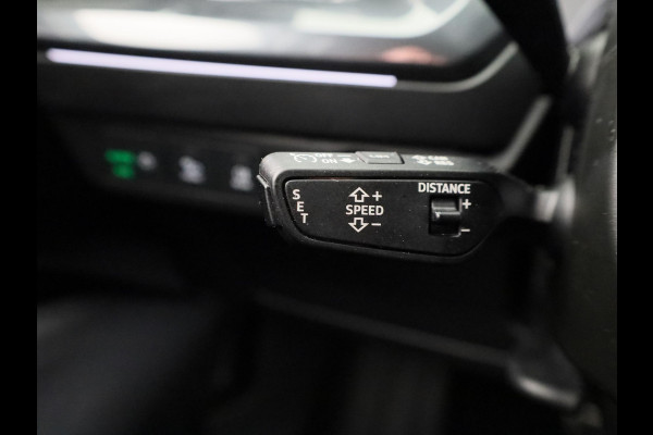 Audi Q4 Sportback e-tron 40 S edition 77 kWh 204 pk | SoH 98% | Navigatie | Parkeersensoren (Park assist) | Achteruitrijcamera | Stoelverwarming | S-Line |