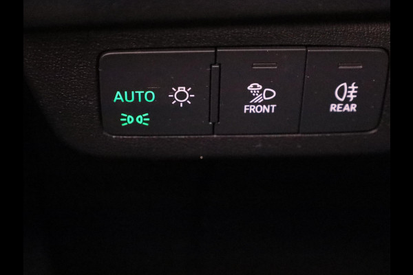 Audi Q4 Sportback e-tron 40 S edition 77 kWh 204 pk | SoH 98% | Navigatie | Parkeersensoren (Park assist) | Achteruitrijcamera | Stoelverwarming | S-Line |