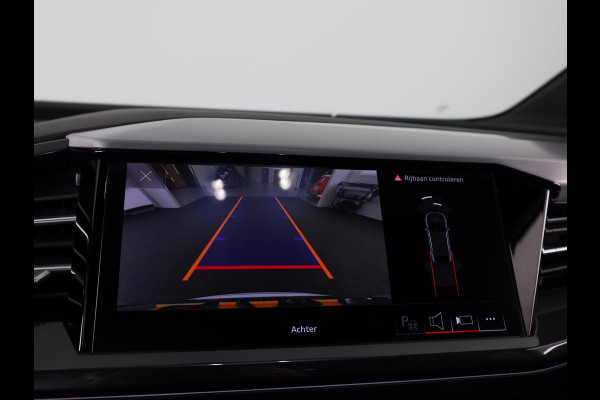 Audi Q4 Sportback e-tron 40 S edition 77 kWh 204 pk | SoH 98% | Navigatie | Parkeersensoren (Park assist) | Achteruitrijcamera | Stoelverwarming | S-Line |