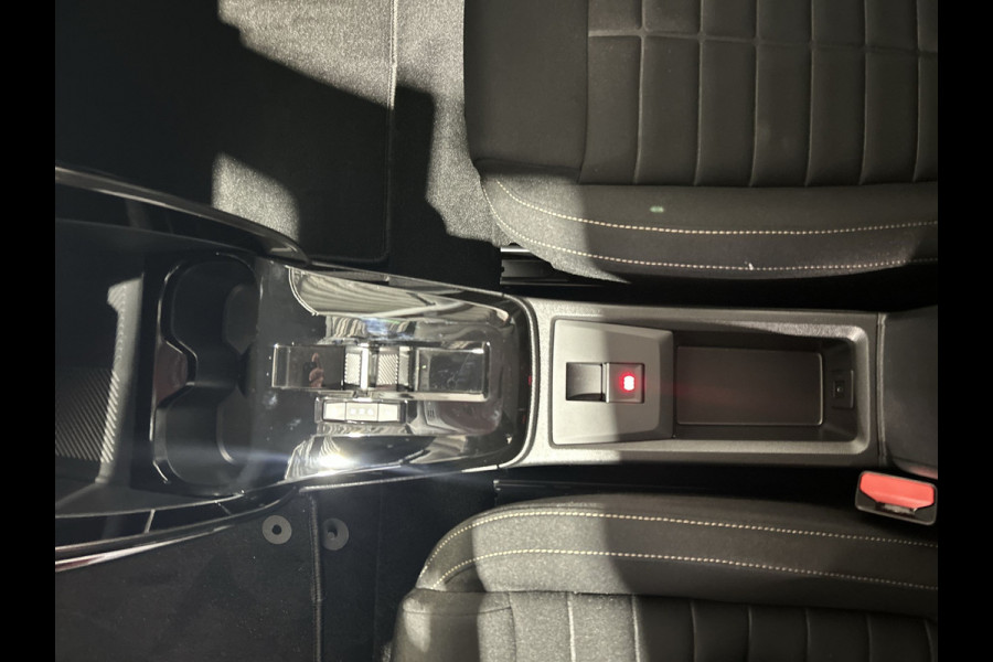 Citroën Ë-C3 Aircross Plus 113pk Comfort Range 44 kWh 11 kw lader | Apple Carplay | Parkeercamera | Zwart dak!