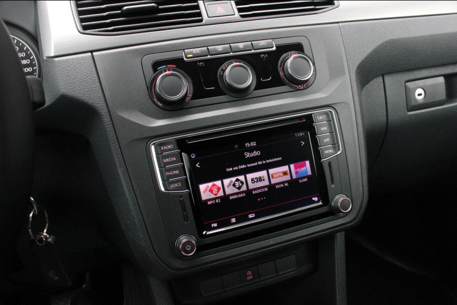 Volkswagen Caddy 2.0 TDI L1H1 BMT 189PK / FULL OPTIONS / GTI INTERIEUR / R- LINE / NIEUWSTAAT / ELEK- PAKKET / NAV / APPLE CARPLAY