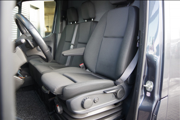 Mercedes-Benz Sprinter 319 3.0 CDI V6 L2H2 AUT. LED, LUCHTVERING, MBUX 10'', 360 CAMERA, STOELVERWARMING, CRUISE, CLIMA, PARKEERSENSOREN