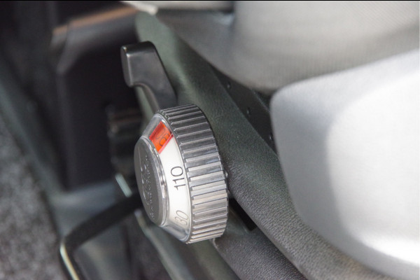 Mercedes-Benz Sprinter 319 3.0 CDI V6 L2H2 AUT. LED, LUCHTVERING, MBUX 10'', 360 CAMERA, STOELVERWARMING, CRUISE, CLIMA, PARKEERSENSOREN