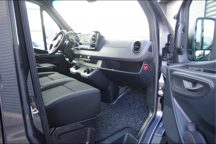 Mercedes-Benz Sprinter 319 3.0 CDI V6 L2H2 AUT. LED, LUCHTVERING, MBUX 10'', 360 CAMERA, STOELVERWARMING, CRUISE, CLIMA, PARKEERSENSOREN