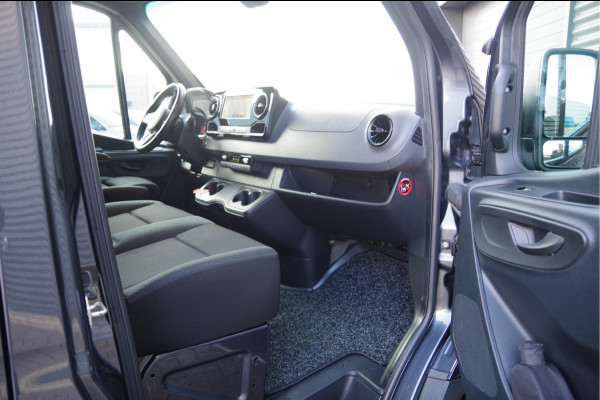 Mercedes-Benz Sprinter 319 3.0 CDI V6 L2H2 AUT. LED, LUCHTVERING, MBUX 10'', 360 CAMERA, STOELVERWARMING, CRUISE, CLIMA, PARKEERSENSOREN