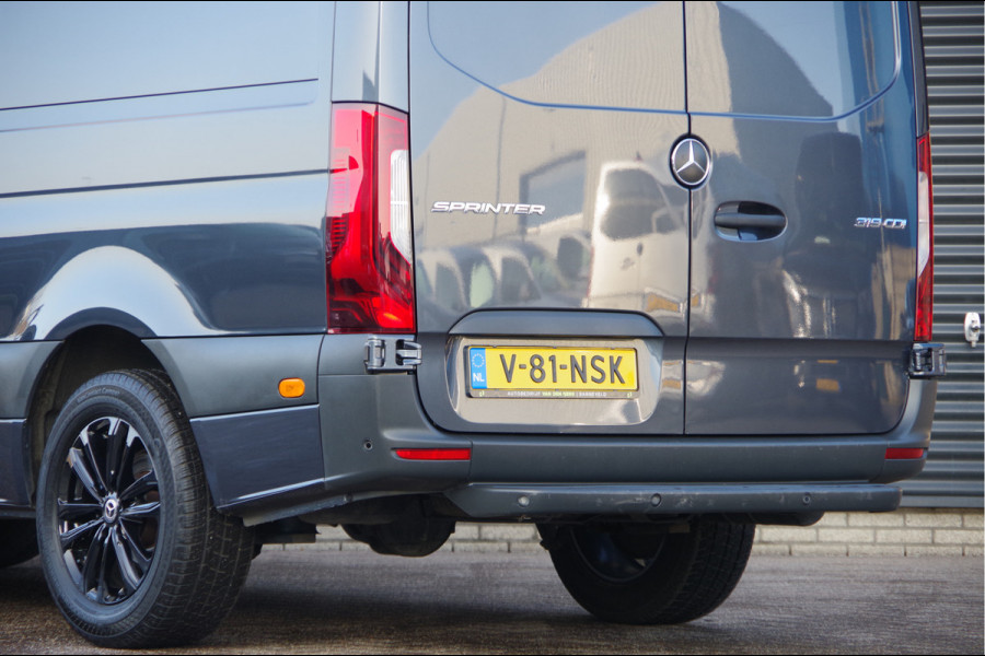 Mercedes-Benz Sprinter 319 3.0 CDI V6 L2H2 AUT. LED, LUCHTVERING, MBUX 10'', 360 CAMERA, STOELVERWARMING, CRUISE, CLIMA, PARKEERSENSOREN