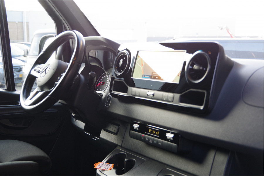 Mercedes-Benz Sprinter 319 3.0 CDI V6 L2H2 AUT. LED, LUCHTVERING, MBUX 10'', 360 CAMERA, STOELVERWARMING, CRUISE, CLIMA, PARKEERSENSOREN