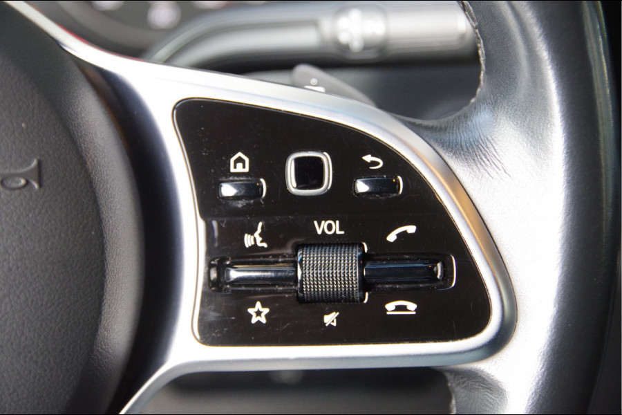 Mercedes-Benz Sprinter 319 3.0 CDI V6 L2H2 AUT. LED, LUCHTVERING, MBUX 10'', 360 CAMERA, STOELVERWARMING, CRUISE, CLIMA, PARKEERSENSOREN