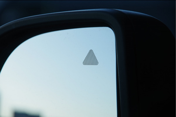 Mercedes-Benz Sprinter 319 3.0 CDI V6 L2H2 AUT. LED, LUCHTVERING, MBUX 10'', 360 CAMERA, STOELVERWARMING, CRUISE, CLIMA, PARKEERSENSOREN