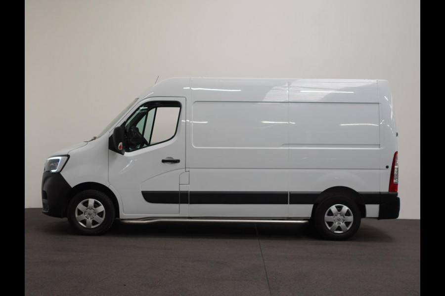 Renault Master T33 2.3 dCi 135PK L2H2 Work Edition Airco Cruise Camera Navi Parkeersensoren Trekhaak