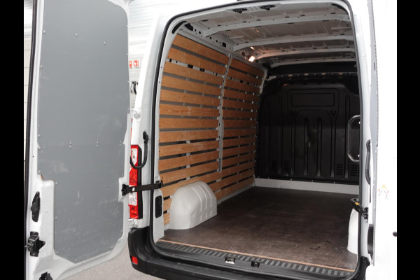 Renault Master T33 2.3 dCi 135PK L2H2 Work Edition Airco Cruise Camera Navi Parkeersensoren Trekhaak