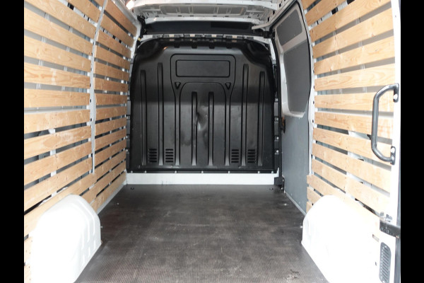 Renault Master T33 2.3 dCi 135PK L2H2 Work Edition Airco Cruise Camera Navi Parkeersensoren Trekhaak