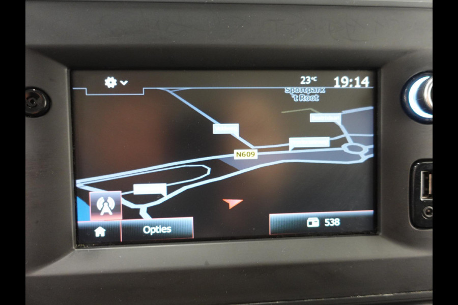 Renault Master T33 2.3 dCi 135PK L2H2 Work Edition Airco Cruise Camera Navi Parkeersensoren Trekhaak