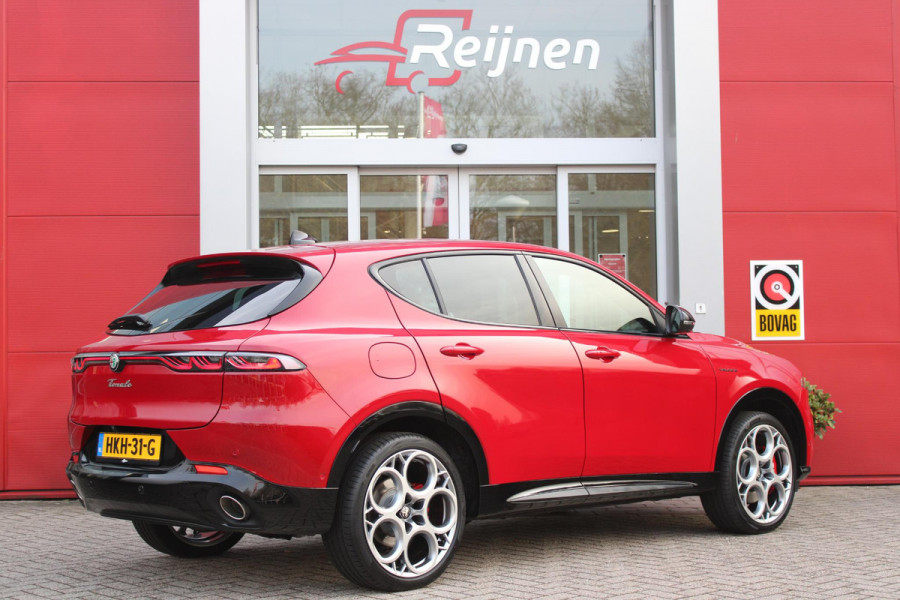 Alfa Romeo Tonale PHEV 280PK VELOCE | HARMAN/KARDON PREMIUM AUDIO | PREMIUM PACK: LEDEREN BEKLEDING/GEVENTILEERDE VOORSTOELEN/4-VOUDIG ELEKTRISCH VERSTELBARE LENDESTEUN VOORSTOELEN | WINTERPACK: STOEL/STUUR VERWARMING | STOEL VENTILATIE | TECHNOLOGY PACK: PARKEERWAARSCHUWING VOOR EN ACHTER/360° CAMERA/AUTOMATISCH INPARKEREN/ AUTONOMOUS DRIVING LEVEL 2: ADAPTIVE CRUISE CONTROL/LANE CENTERING ASSIST/TRAFFIC JAM ASSIST DODEHOEK DETECTIE AUTOMATISCH DIMMENDE BUITENSPIEGELS | DRAADLOZE TELEFOONLADER | FULL LED MATRIX KOPLAMPEN | DUAL STAGE VALVE: ACTIEVE DEMPING | KEYLESS ENTRY/START | 20" L