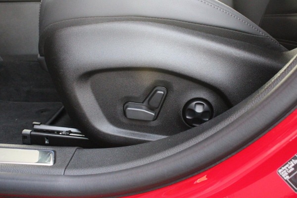 Alfa Romeo Tonale PHEV 280PK VELOCE | HARMAN/KARDON PREMIUM AUDIO | PREMIUM PACK: LEDEREN BEKLEDING/GEVENTILEERDE VOORSTOELEN/4-VOUDIG ELEKTRISCH VERSTELBARE LENDESTEUN VOORSTOELEN | WINTERPACK: STOEL/STUUR VERWARMING | STOEL VENTILATIE | TECHNOLOGY PACK: PARKEERWAARSCHUWING VOOR EN ACHTER/360° CAMERA/AUTOMATISCH INPARKEREN/ AUTONOMOUS DRIVING LEVEL 2: ADAPTIVE CRUISE CONTROL/LANE CENTERING ASSIST/TRAFFIC JAM ASSIST DODEHOEK DETECTIE AUTOMATISCH DIMMENDE BUITENSPIEGELS | DRAADLOZE TELEFOONLADER | FULL LED MATRIX KOPLAMPEN | DUAL STAGE VALVE: ACTIEVE DEMPING | KEYLESS ENTRY/START | 20" L