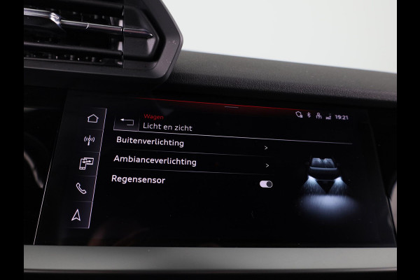 Audi A3 Limousine 30 TFSI Pro Line 110pk S-tronic | Stoelverwarming | 18 inch Lichtmetalen velgen | Cruise controle | Navigatie via App