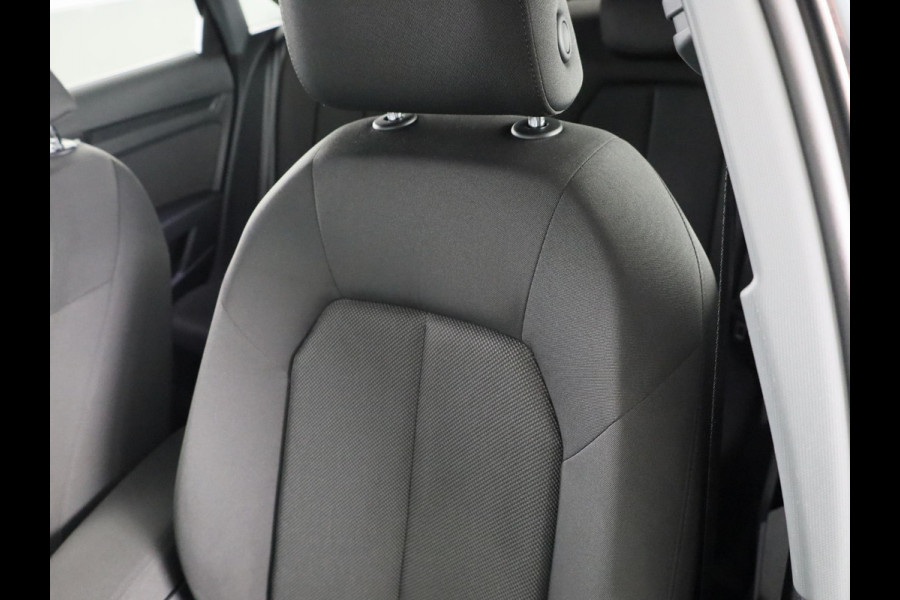 Audi A3 Limousine 30 TFSI Pro Line 110pk S-tronic | Stoelverwarming | 18 inch Lichtmetalen velgen | Cruise controle | Navigatie via App