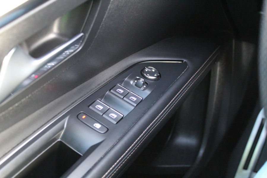 Peugeot 5008 1.2 PureTech GT 7p | Automaat | Trekhaak | Camera | BLIS |