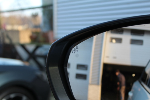 Peugeot 5008 1.2 PureTech GT 7p | Automaat | Trekhaak | Camera | BLIS |