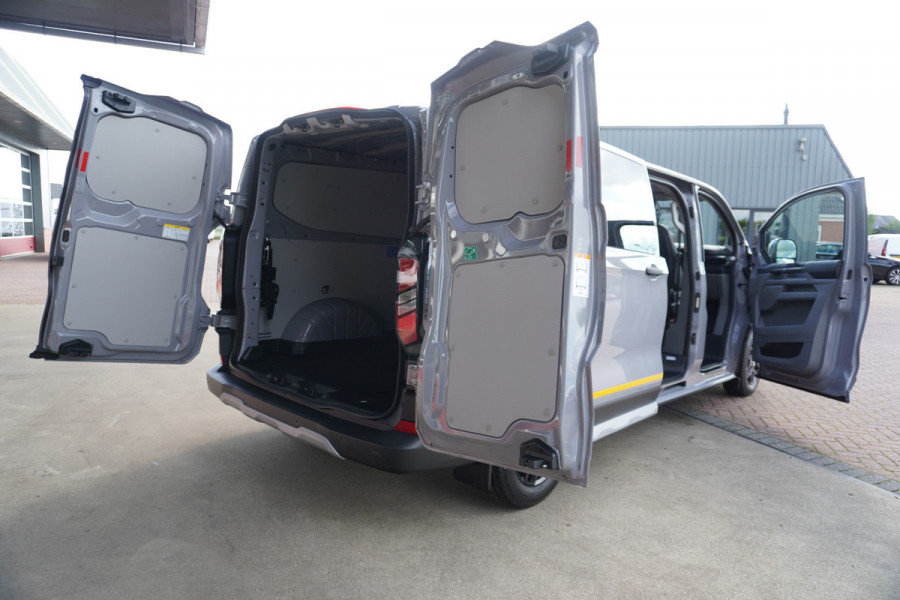 Ford Transit Custom 320L 2.0 TDCI 136PK L2H1 Trail DubbelCabine Schuifdeur L/R Nr. V090 | Airco | Adap | Navi| Camera | Blis |20 Inch Lm velgen DEMO