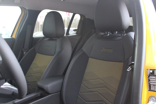 Jeep Avenger 1.2 110PK e-HYbrid SUMMIT | JBL PREMIUM AUDIO SYSTEEM | ACHTERUITRIJ CAMERA | STOEL VERWARMING | SFEERVERLICHTING | FULL LED KOPLAMPEN | 18" LICHTMETALEN VELGEN | DRAADLOZE TELEFOONLADER | DRAADLOZE APPLE CARPLAY/ANDROID AUTO | ADAPTIVE CRUISE CONTROL | PARKEERSENSOREN VOOR EN ACHTER | KEYLESS ENTRY/START | DODEHOEK DETECTIE | ELEKTRISCH BEDIENBARE ACHTERKLEP | VERWARMDE VOORRUIT | EXTRA GETINTE ACHTERRUITEN |