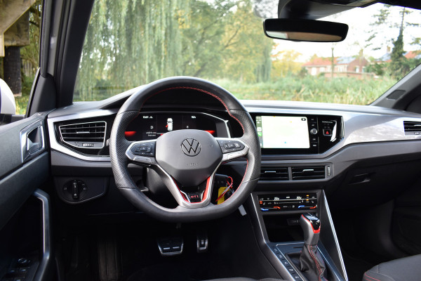 Volkswagen Polo 2.0 TSI GTI TSI 210PK DSG GTI-SPORT LED/CARPLAY/PDC FABRIEKS GARANTIE