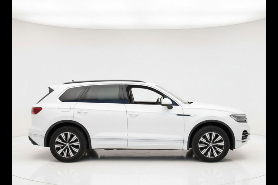 Volkswagen Touareg 3.0 TSi eHybrid ATMOSPHERE 4MOTION TREKHAAK/HEAD-UP/PANORAMADAK