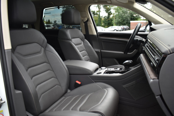 Volkswagen Touareg 3.0 TSi eHybrid ATMOSPHERE 4MOTION TREKHAAK/HEAD-UP/PANORAMADAK
