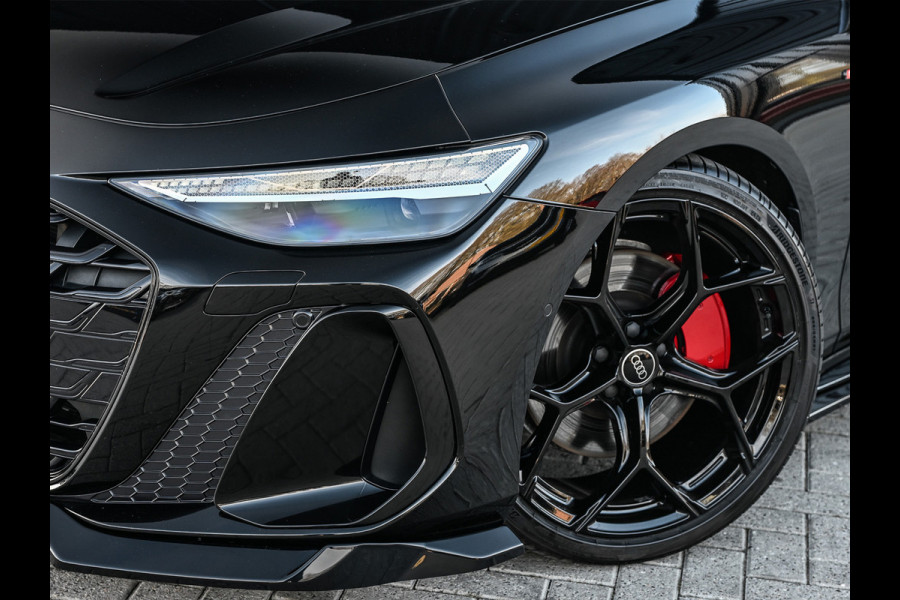 Audi A6 Avant 3.0 TFSI 368PK Quattro S-Edition · Panorama dak · Luchtvering · 6 Cilinder · Memory Seats · Tech Pro · Adaptive Cruise · B