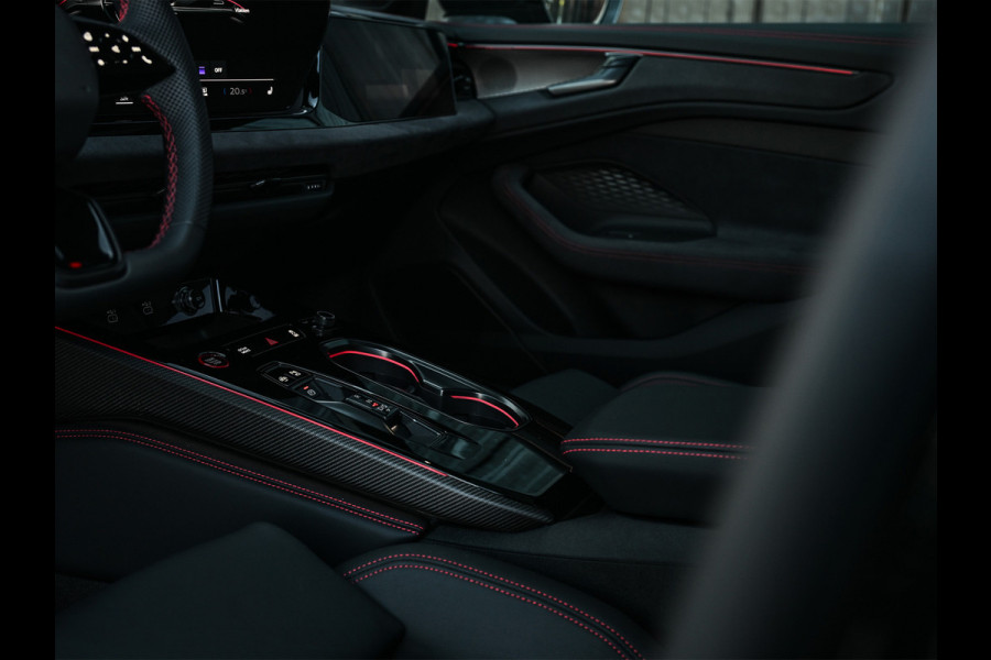 Audi A6 Avant 3.0 TFSI 368PK Quattro S-Edition · Panorama dak · Luchtvering · 6 Cilinder · Memory Seats · Tech Pro · Adaptive Cruise · B