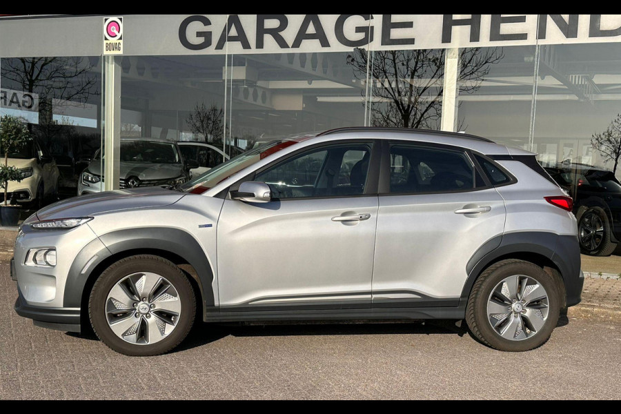 Hyundai Kona EV Comfort 64 kWh | SOH: 94,6% | Trekhaak | 3 Fase | Warmtepomp | Navi | Adaptive CC | Climate |