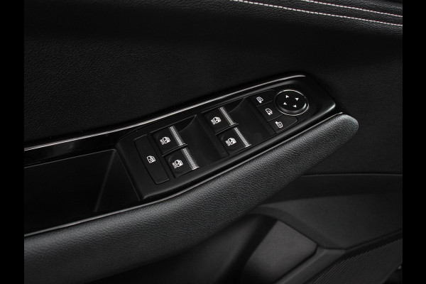 Renault Austral 1.3 mild hybrid 160 X-Tronic Demo! | Climate control | Cruise Control adaptief | Panorama dak | LED | Navigatie Sfeerverlichting Elektrische achterklep Stoel + stuurverwarming | 360* camera | Premium audio Arkamys