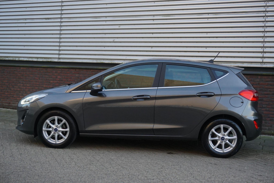 Ford Fiesta 1.0 EcoB.95PK Titanium Navigatie via AppleCarplay/ Parkeersensoren/December 2020.