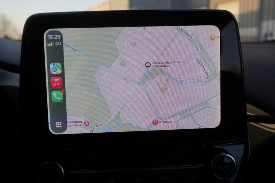 Ford Fiesta 1.0 EcoB.95PK Titanium Navigatie via AppleCarplay/ Parkeersensoren/December 2020.