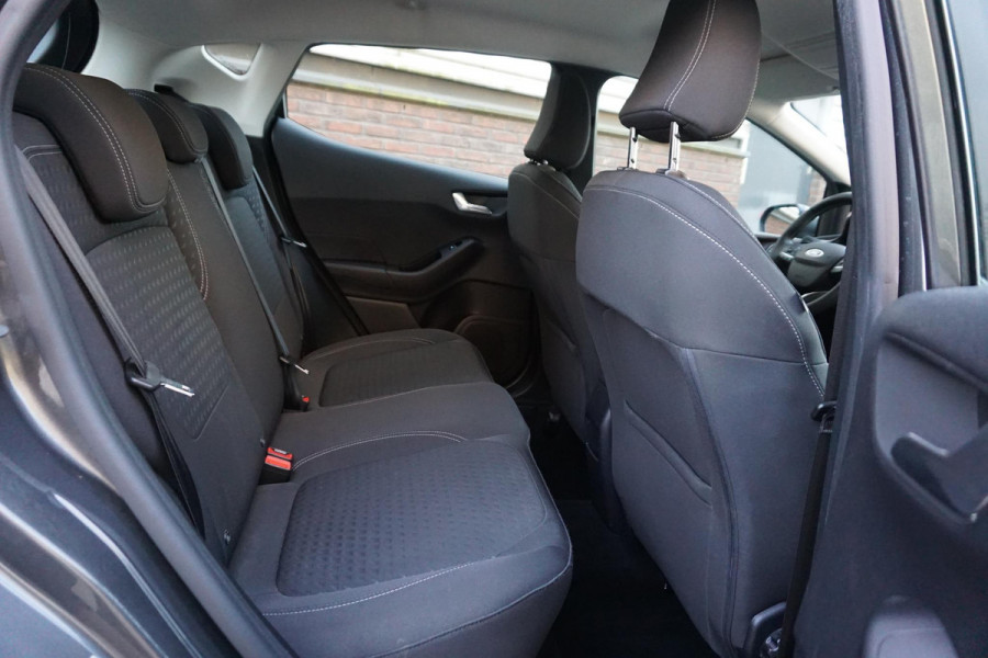 Ford Fiesta 1.0 EcoB.95PK Titanium Navigatie via AppleCarplay/ Parkeersensoren/December 2020.