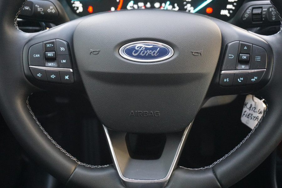 Ford Fiesta 1.0 EcoB.95PK Titanium Navigatie via AppleCarplay/ Parkeersensoren/December 2020.