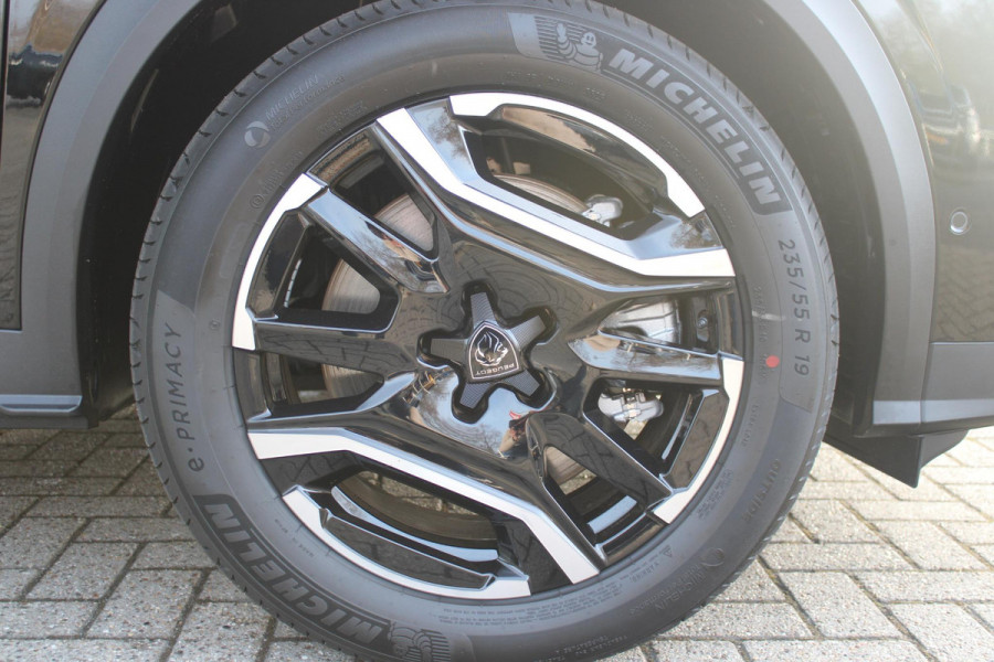 Peugeot 5008 1.6 plug-in Hybrid 195PK GT EXCLUSIVE 7 PERSOONS | PANORAMISCH SCHUIF/KANTEL DAK | FOCAL AUDIO SYSTEM | TREKHAAK MET AFNEEMBARE KOGEL | ELEKTRISCH BEDIENBARE VOORSTOELEN MET GEHEUGEN/MASSAGE FUNCTIE | STOEL/STUUR VERWARMING | NAVIGATIE | DRAADLOZE APPLE CARPLAY/ANDROID AUTO | FULL LED MATRIX KOPLAMPEN | 19" LICHTMETALEN VELGEN | ELEKTRISCH BEDIENBARE ACHTERKLEP | SFEER VERLICHTING | 360° CAMERA | DODEHOEK DETECTIE | KEYLESS ENTRY/START | 7,4KW ONBOARD CHARGER |