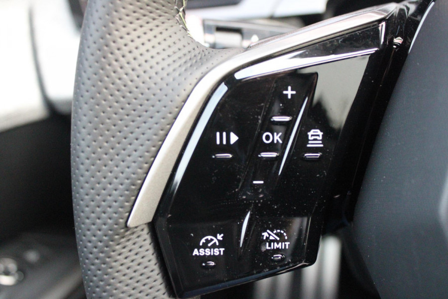 Peugeot 5008 1.6 plug-in Hybrid 195PK GT EXCLUSIVE 7 PERSOONS | PANORAMISCH SCHUIF/KANTEL DAK | FOCAL AUDIO SYSTEM | TREKHAAK MET AFNEEMBARE KOGEL | ELEKTRISCH BEDIENBARE VOORSTOELEN MET GEHEUGEN/MASSAGE FUNCTIE | STOEL/STUUR VERWARMING | NAVIGATIE | DRAADLOZE APPLE CARPLAY/ANDROID AUTO | FULL LED MATRIX KOPLAMPEN | 19" LICHTMETALEN VELGEN | ELEKTRISCH BEDIENBARE ACHTERKLEP | SFEER VERLICHTING | 360° CAMERA | DODEHOEK DETECTIE | KEYLESS ENTRY/START | 7,4KW ONBOARD CHARGER |